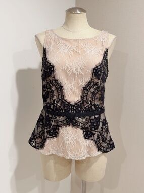 Ann Taylor LOFT Women's Nude Black Lace Sleeveless Peplum Top Size 6